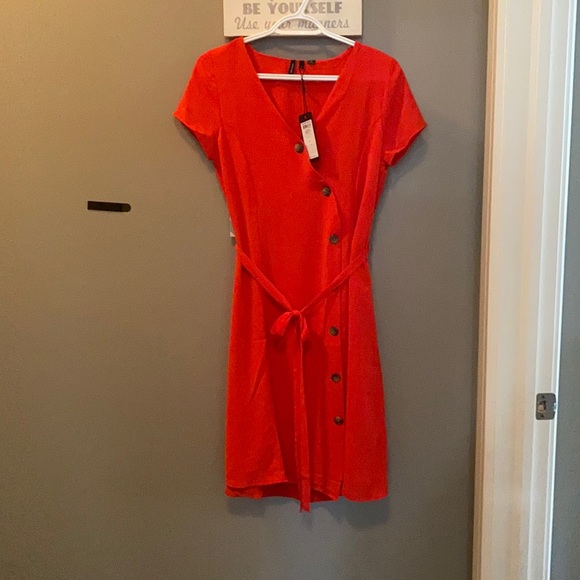 Red Dress - Picture 1 of 3